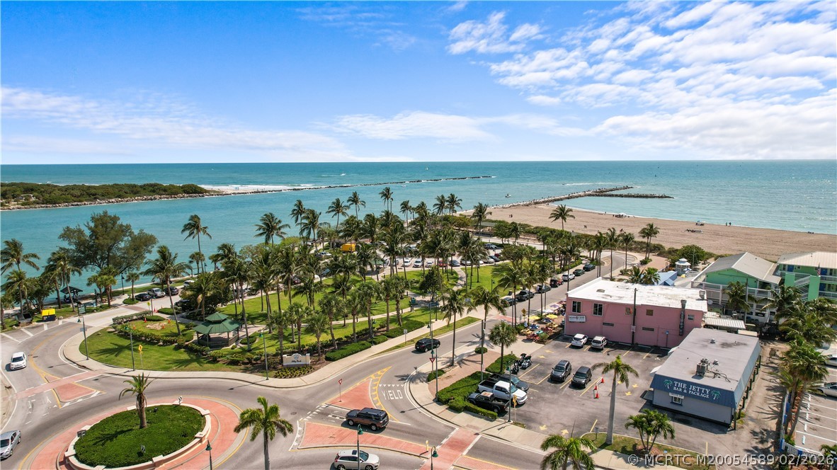 711 S Ocean Drive