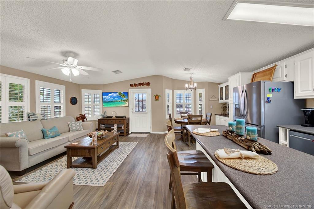 10701 S Ocean Drive 811