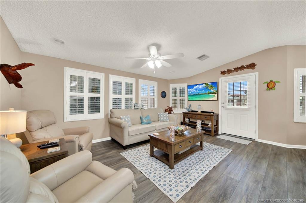 10701 S Ocean Drive 811