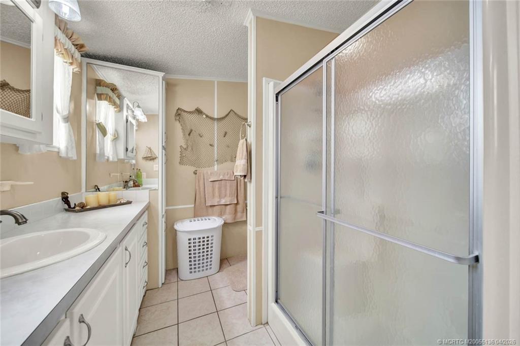 10701 S Ocean Drive 811