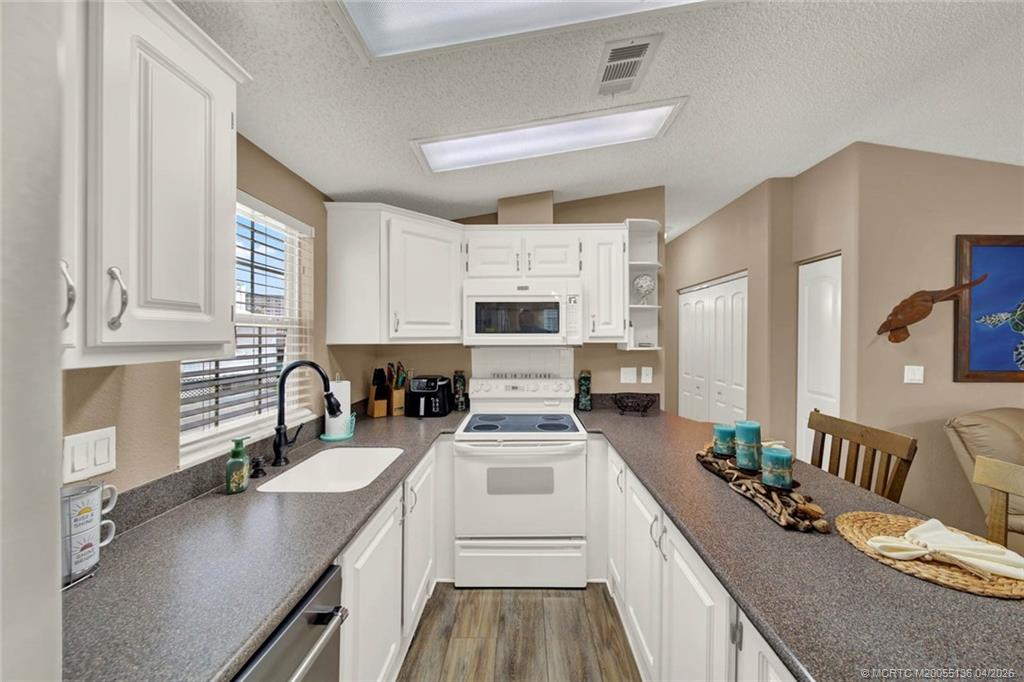 10701 S Ocean Drive 811