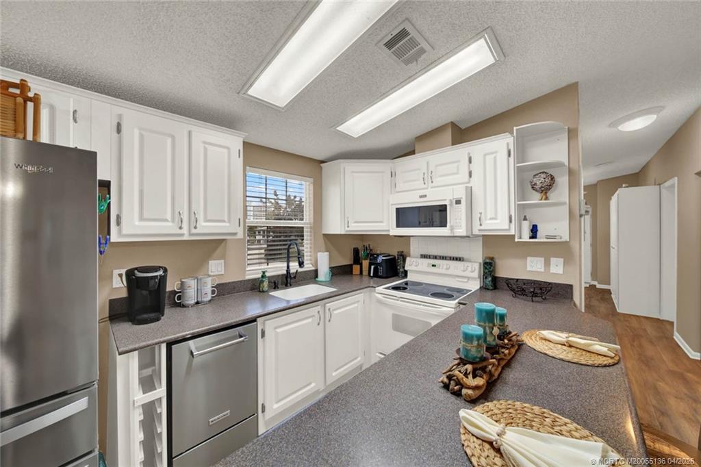 10701 S Ocean Drive 811