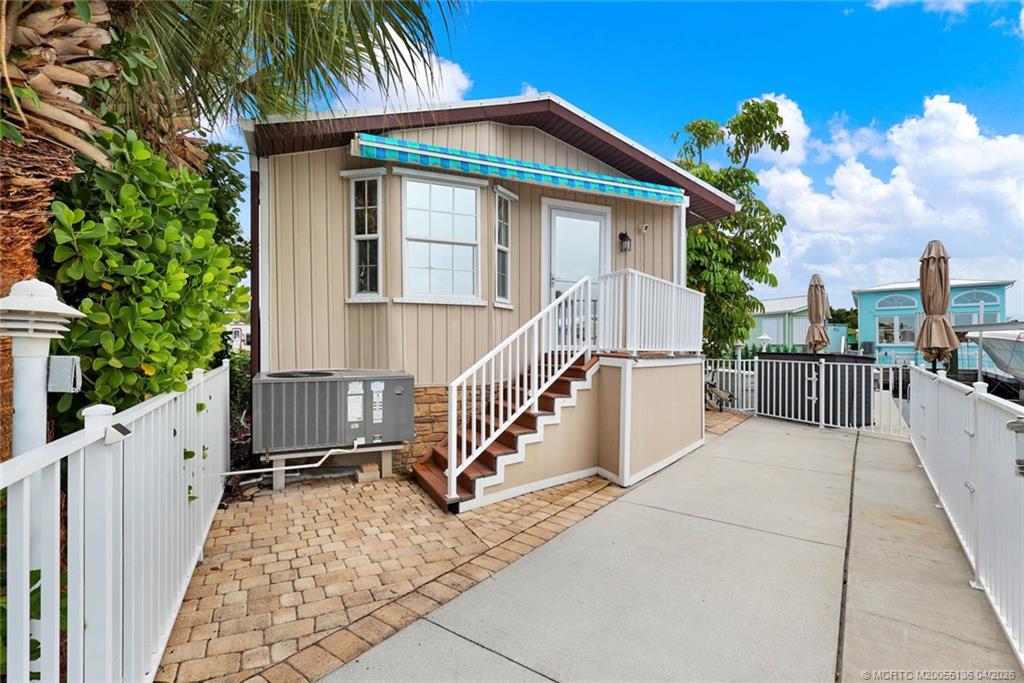 10701 S Ocean Drive 811