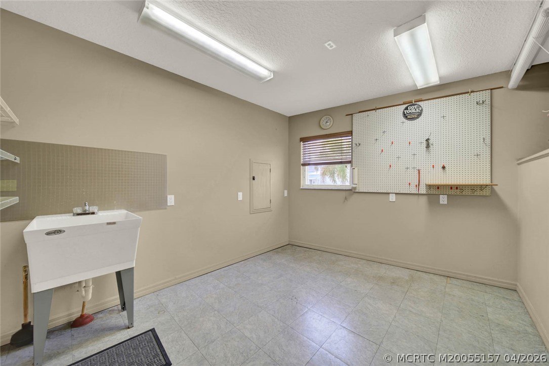 10725 S Ocean Drive 401