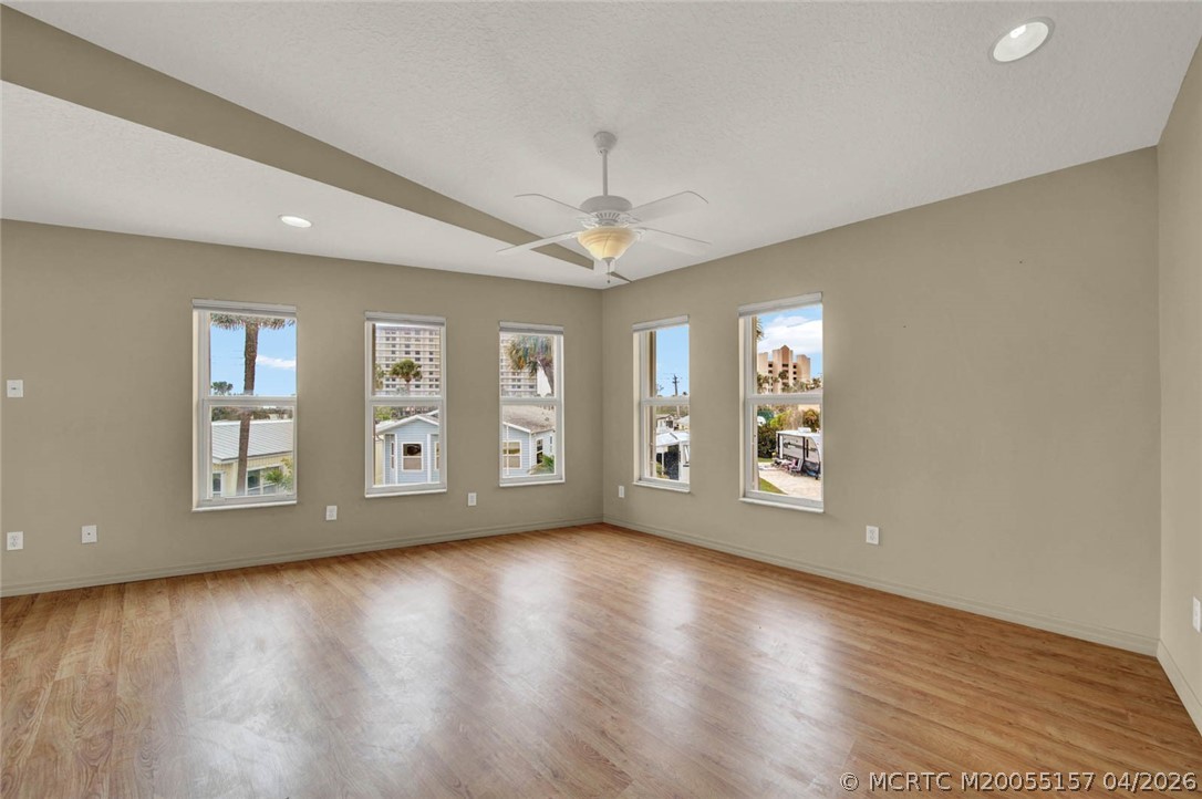 10725 S Ocean Drive 401