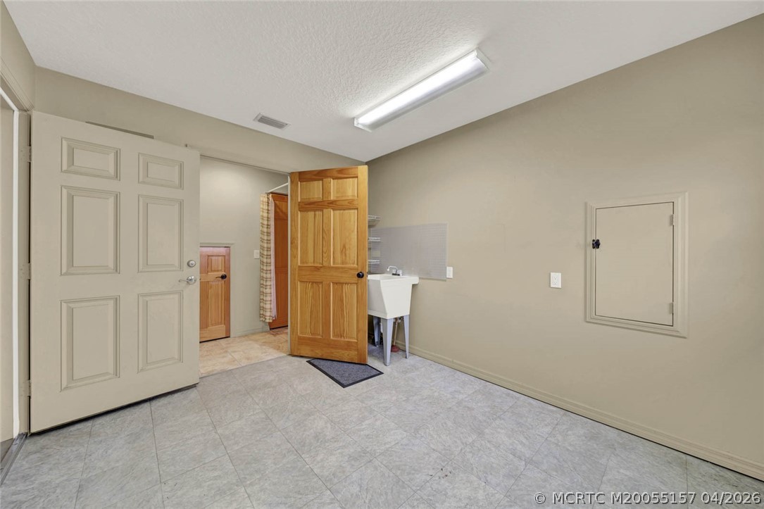 10725 S Ocean Drive 401