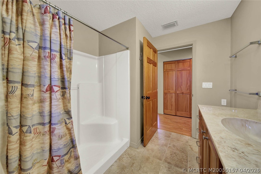 10725 S Ocean Drive 401