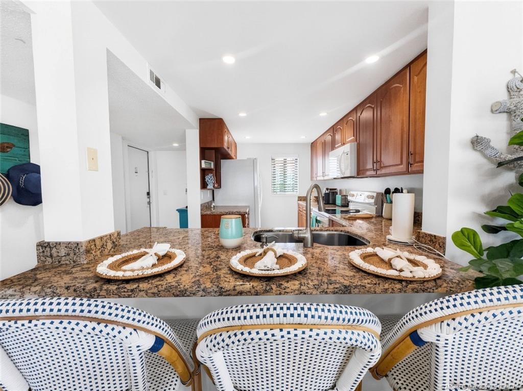 10102 S Ocean Drive 401A