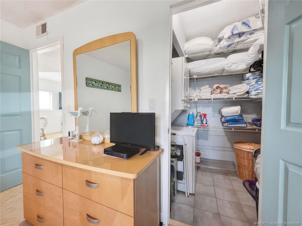10102 S Ocean Drive 401A