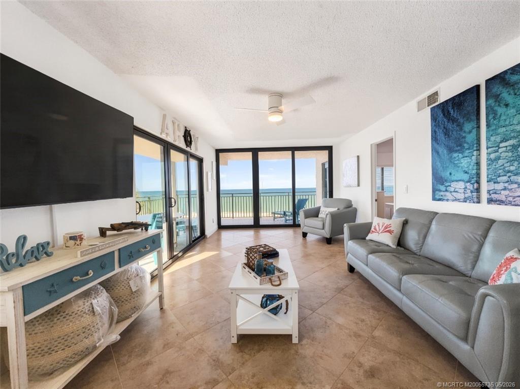 10102 S Ocean Drive 401A