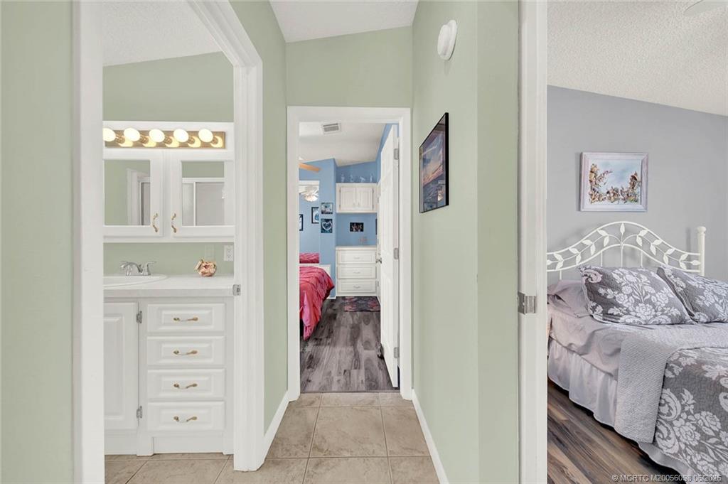 10725 S Ocean Drive 410