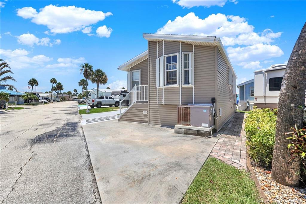 10725 S Ocean Drive 410