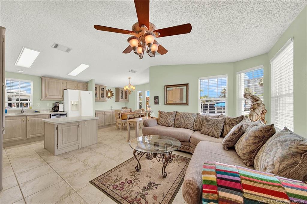 10725 S Ocean Drive 410