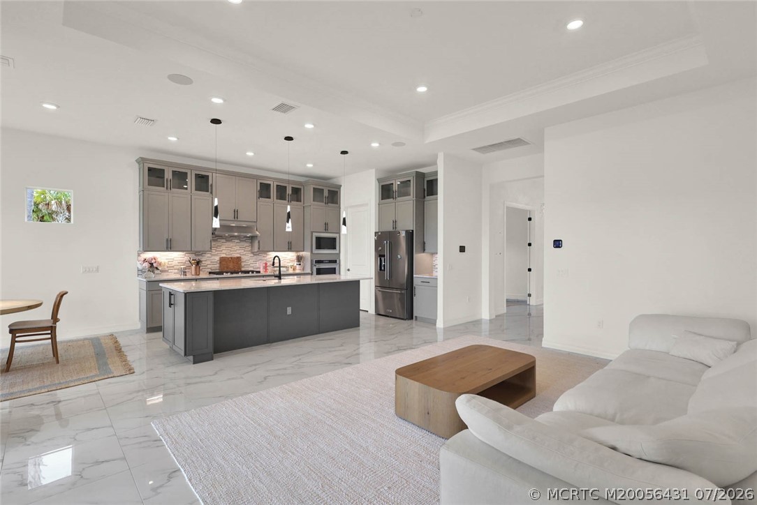 10405 Northbrook Circle