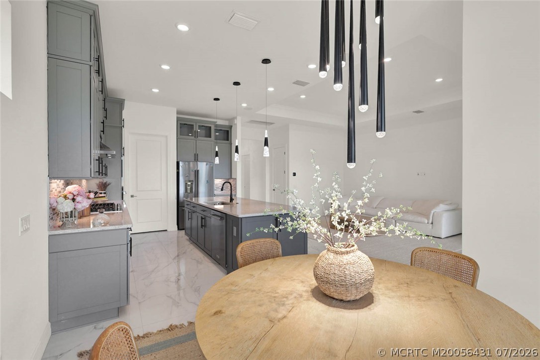 10405 Northbrook Circle