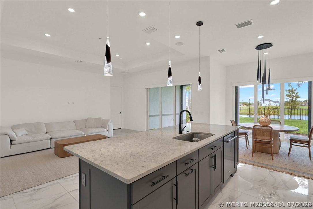 10405 Northbrook Circle