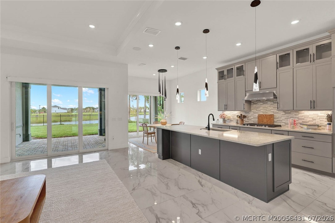 10405 Northbrook Circle
