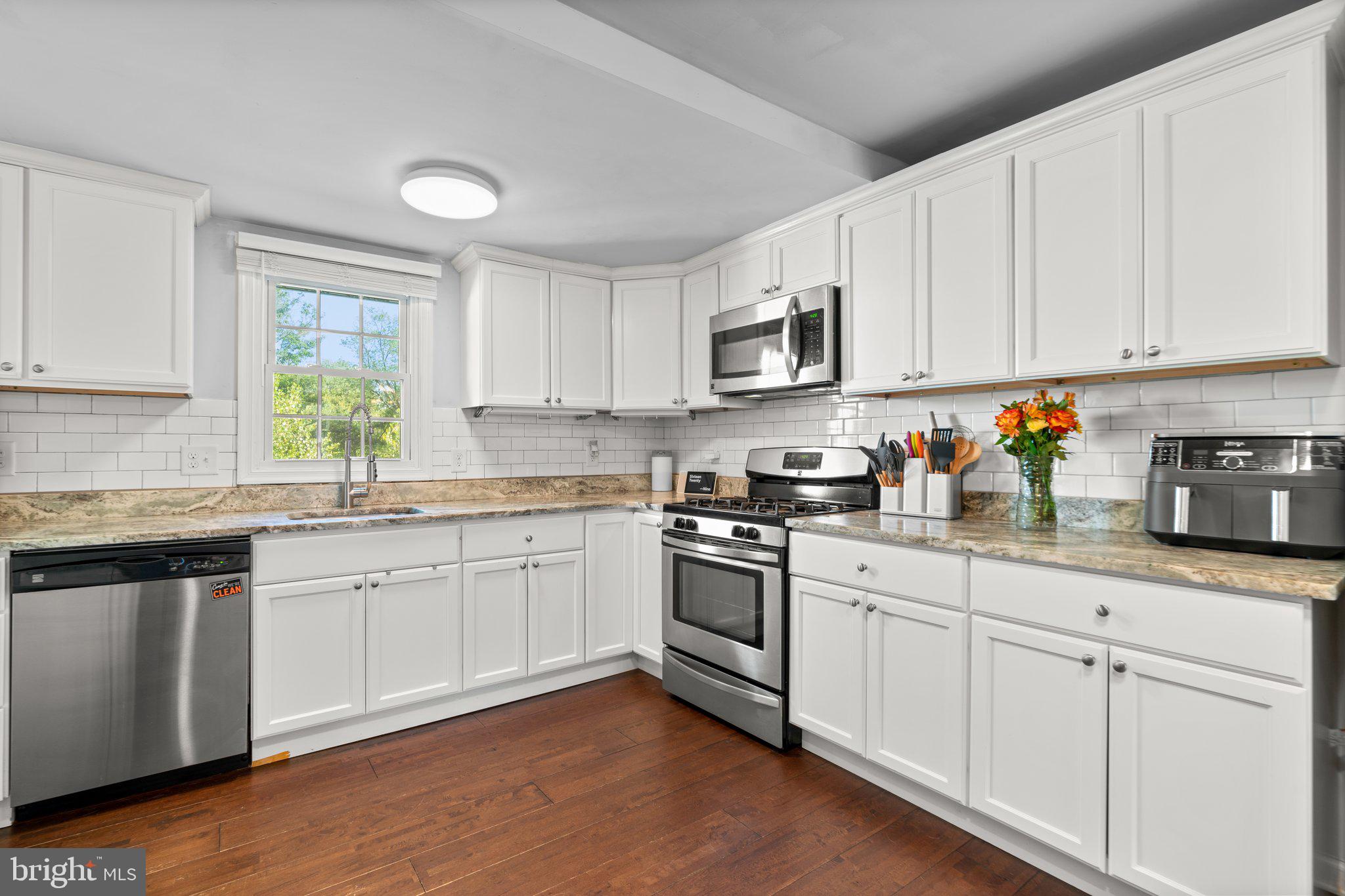 852 Maple Rd