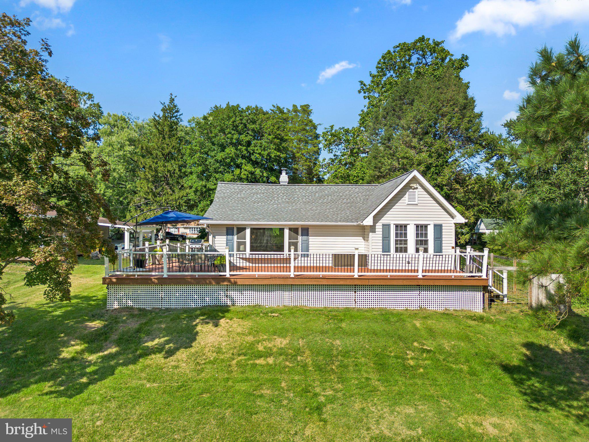 852 Maple Rd