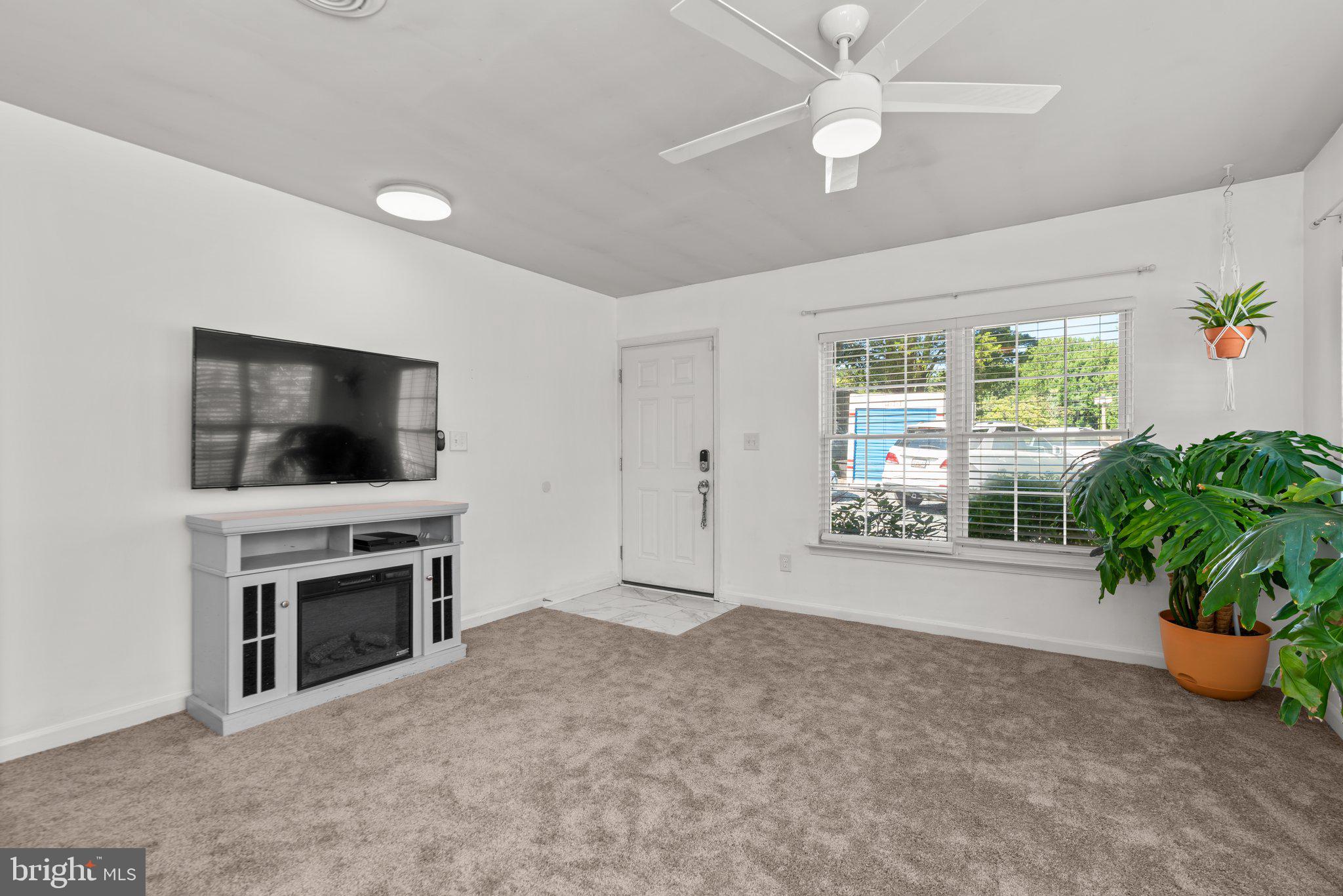 852 Maple Rd