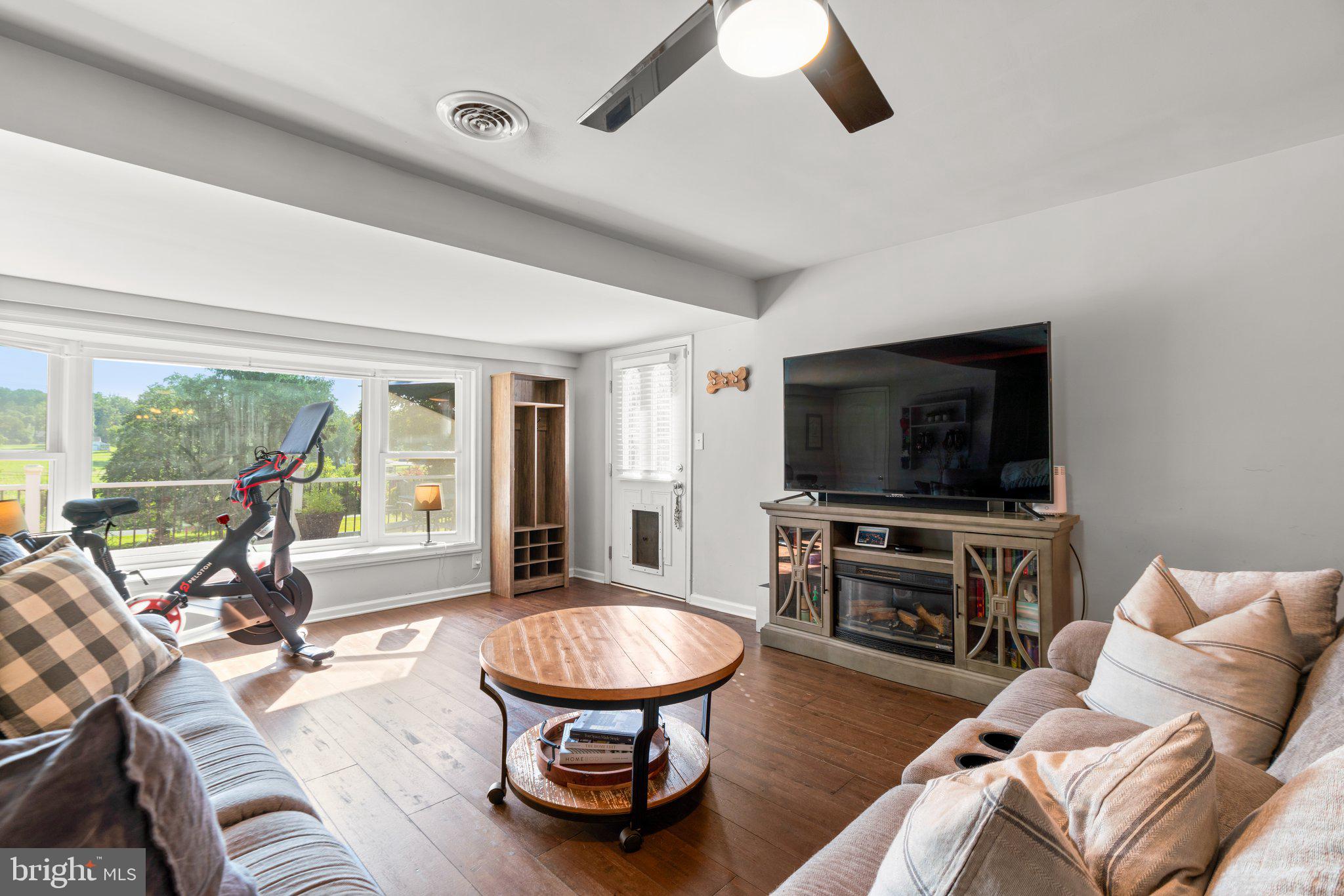 852 Maple Rd