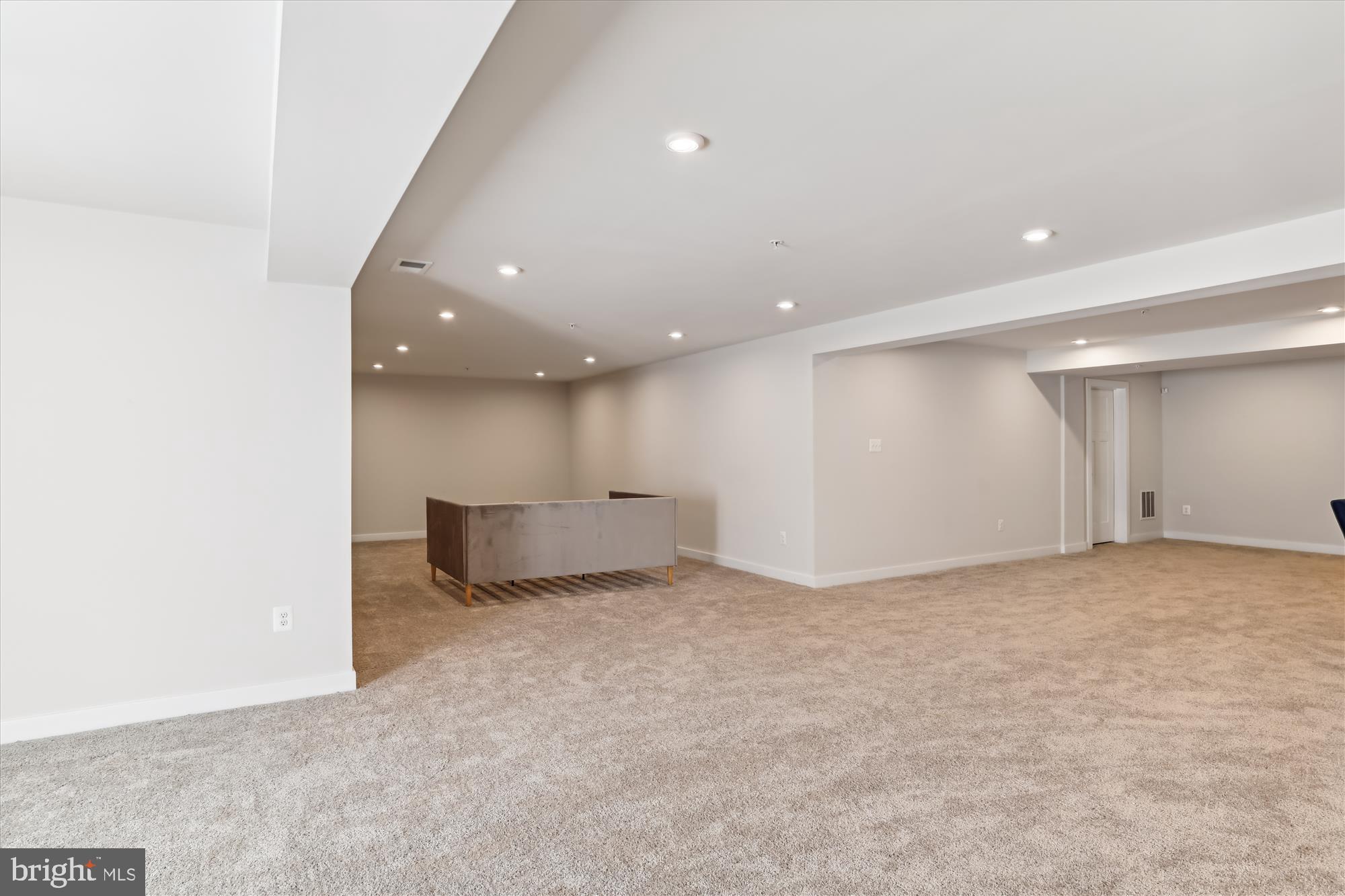 1555 Catbriar Way