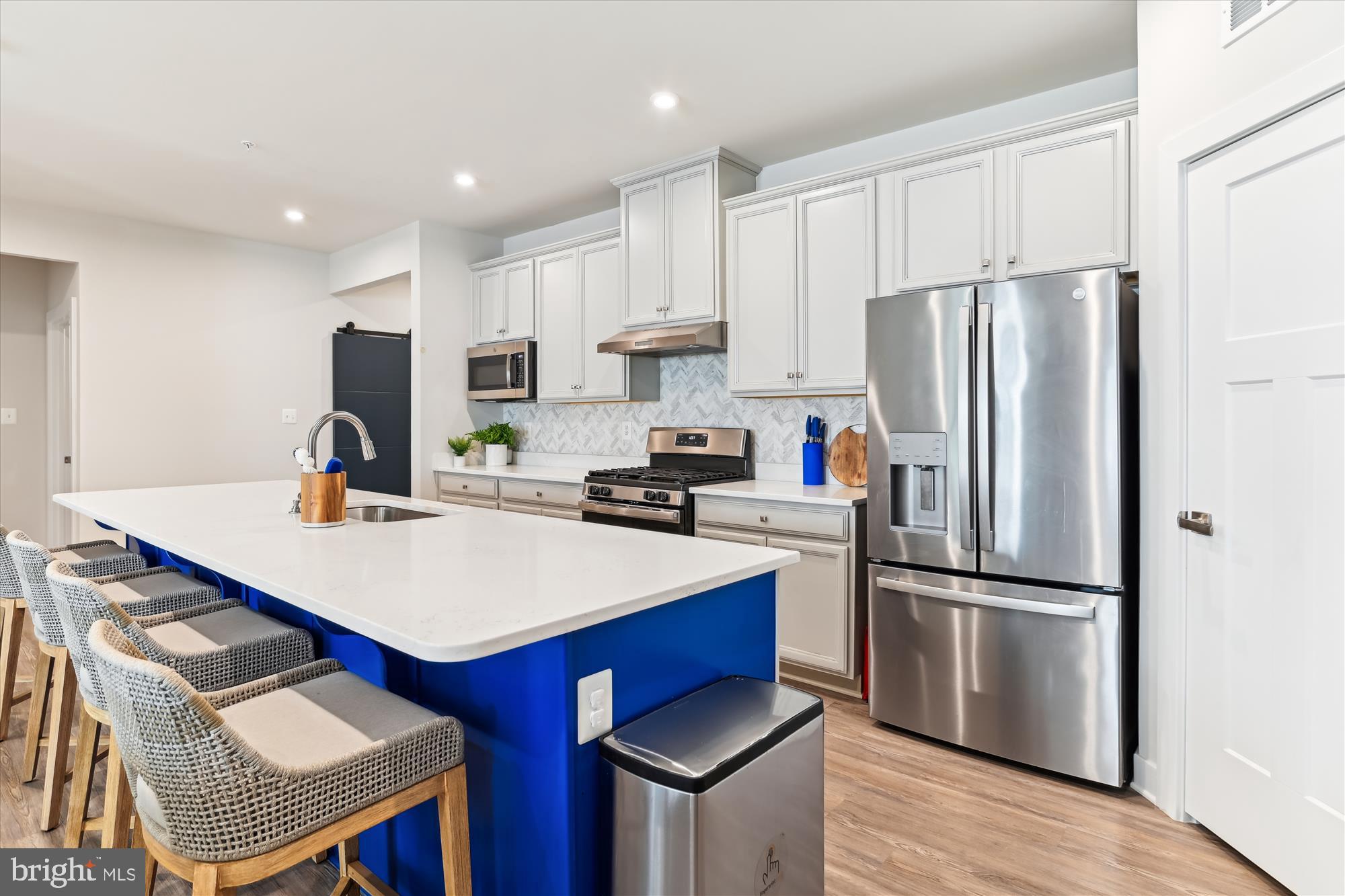 1555 Catbriar Way