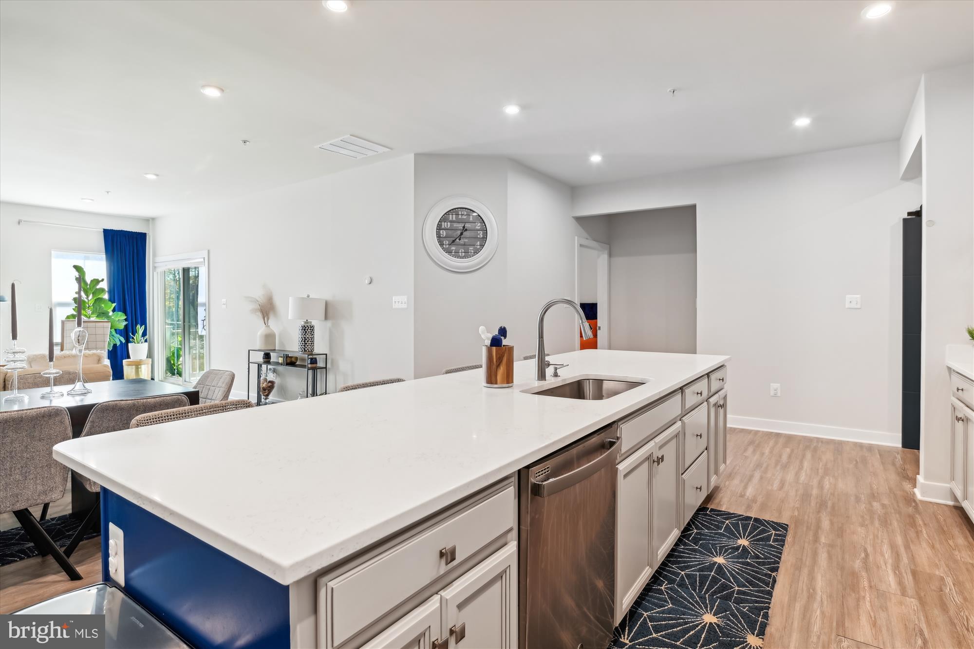 1555 Catbriar Way