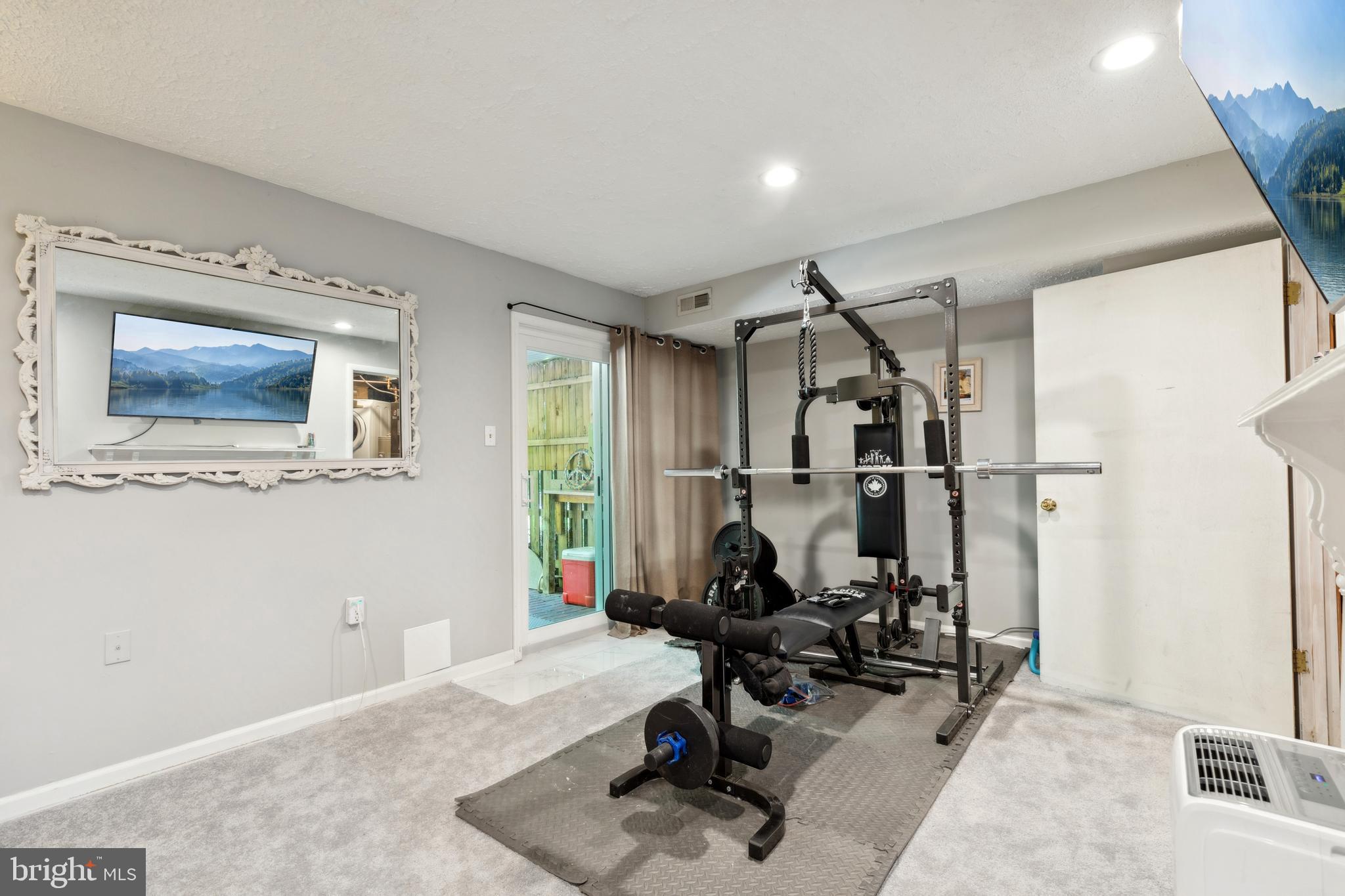 1643 Forest Hill Ct