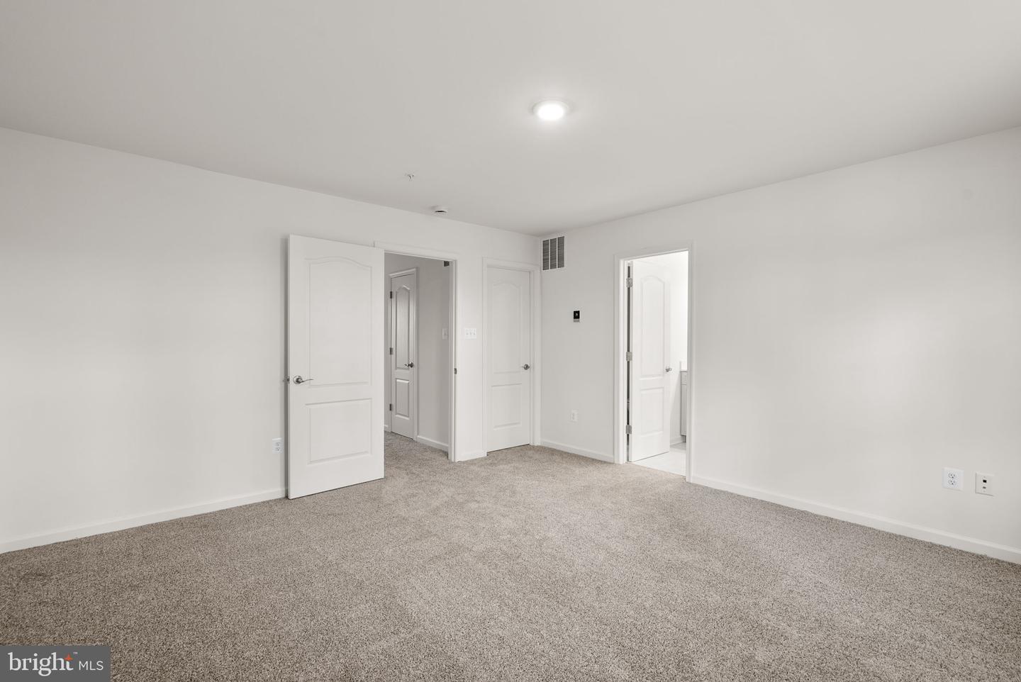 8232 LONGFORD RD