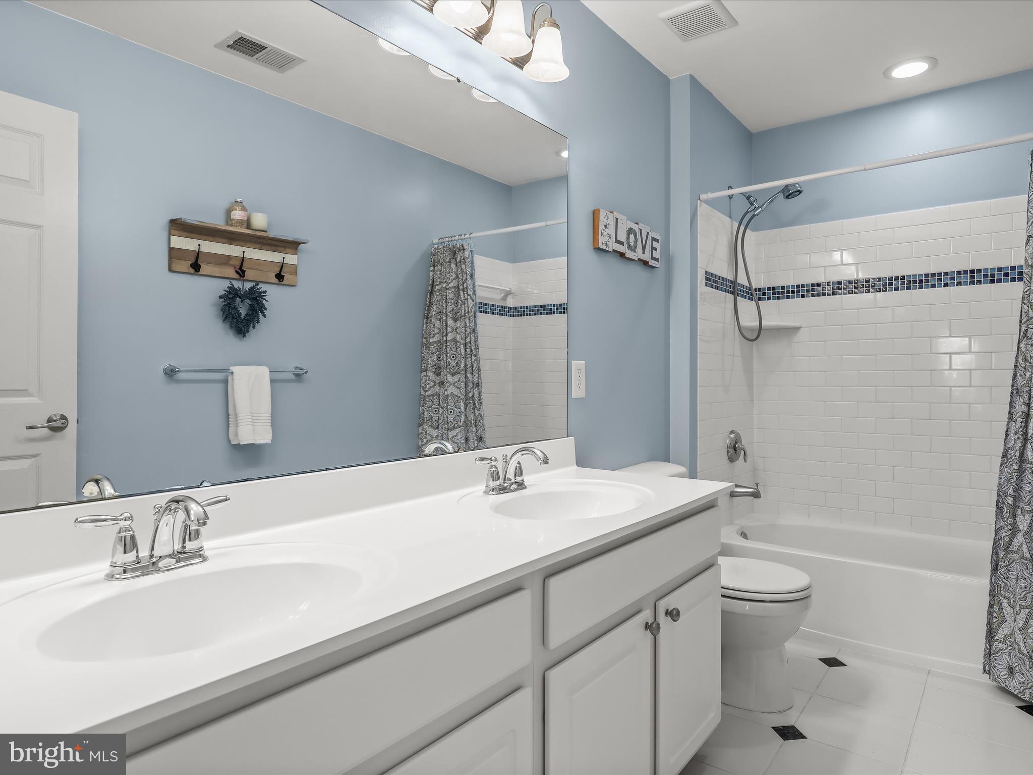 607 Corsair Ct