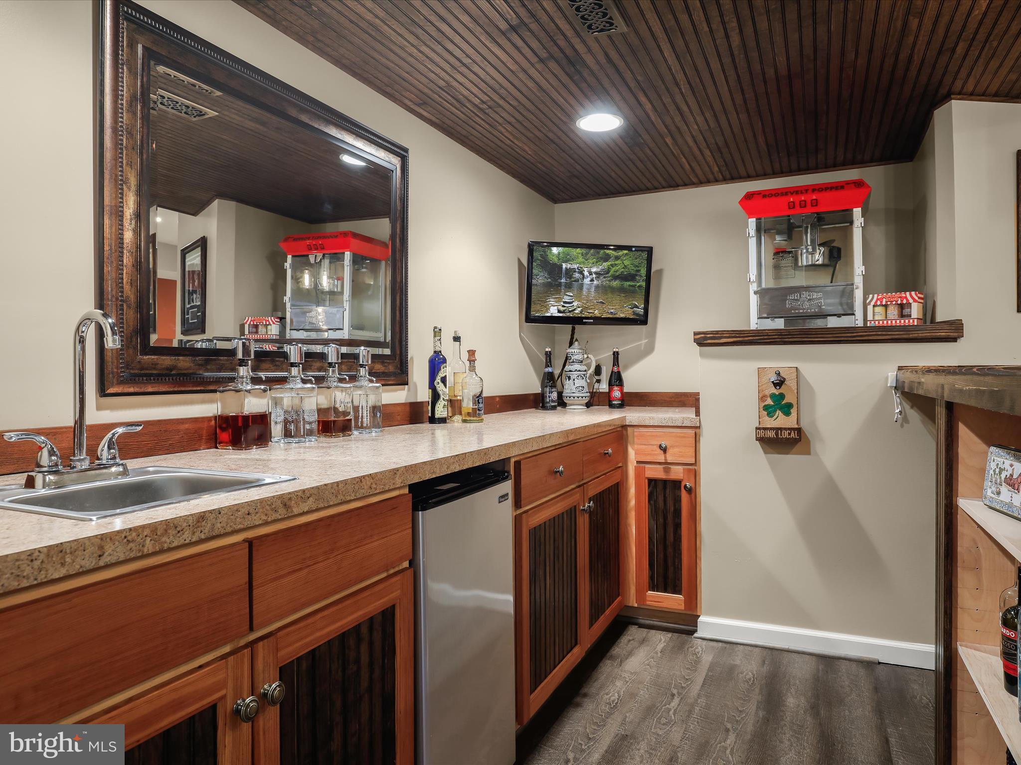 607 Corsair Ct