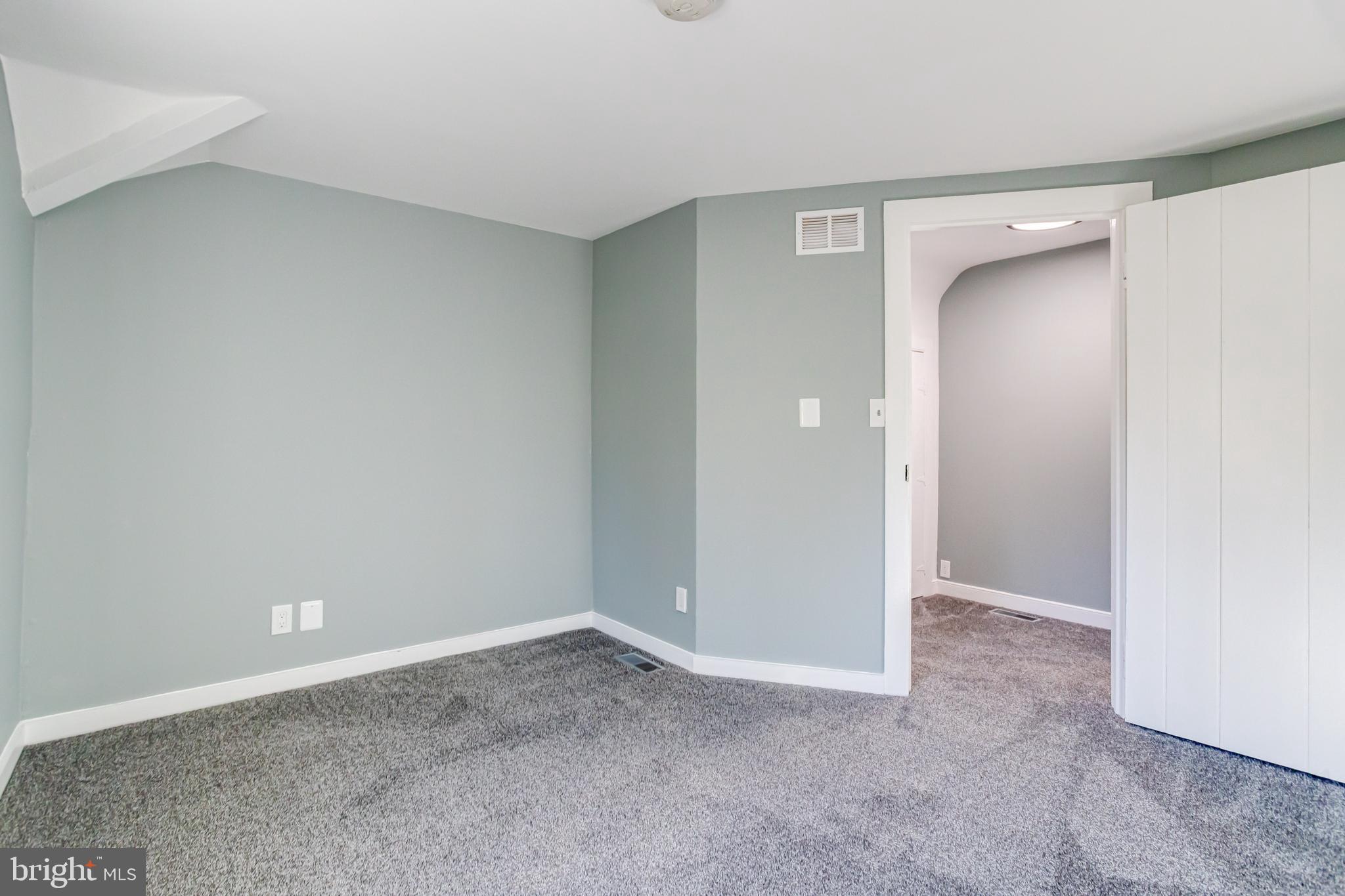 2837 Burrows Ln