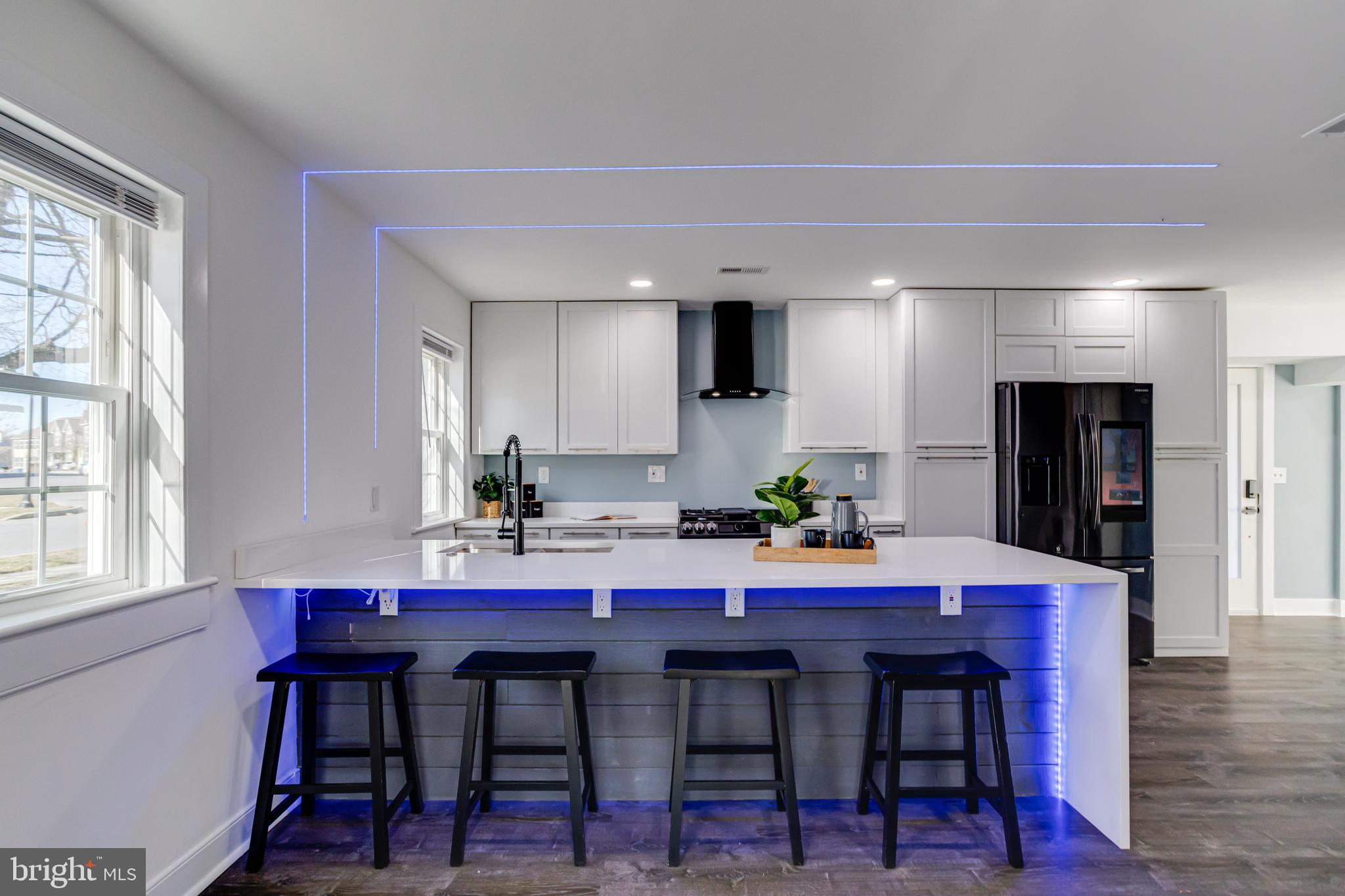 2837 Burrows Ln