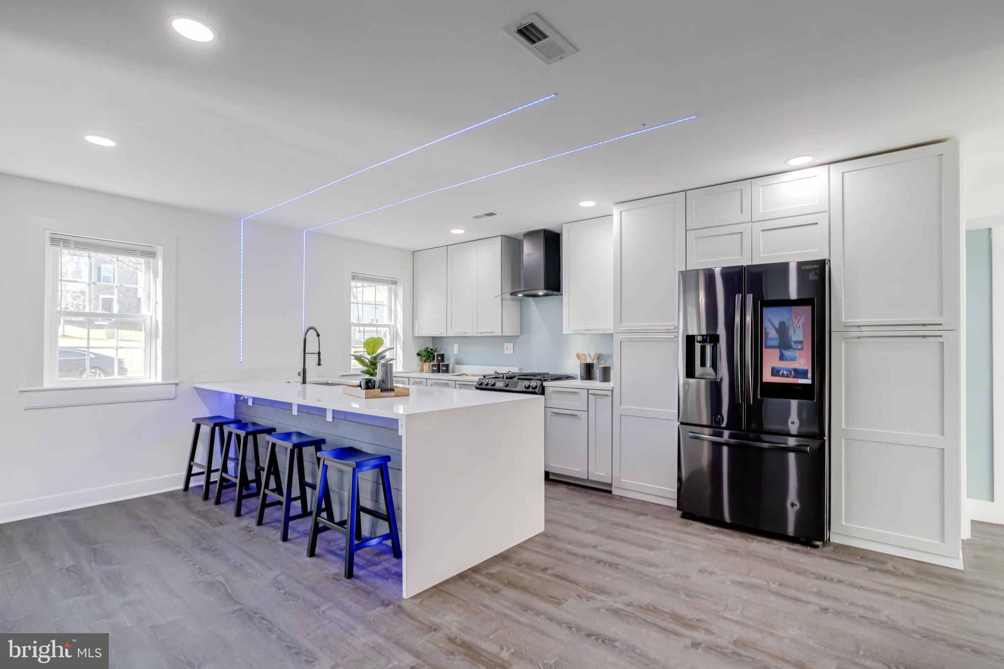 2837 Burrows Ln