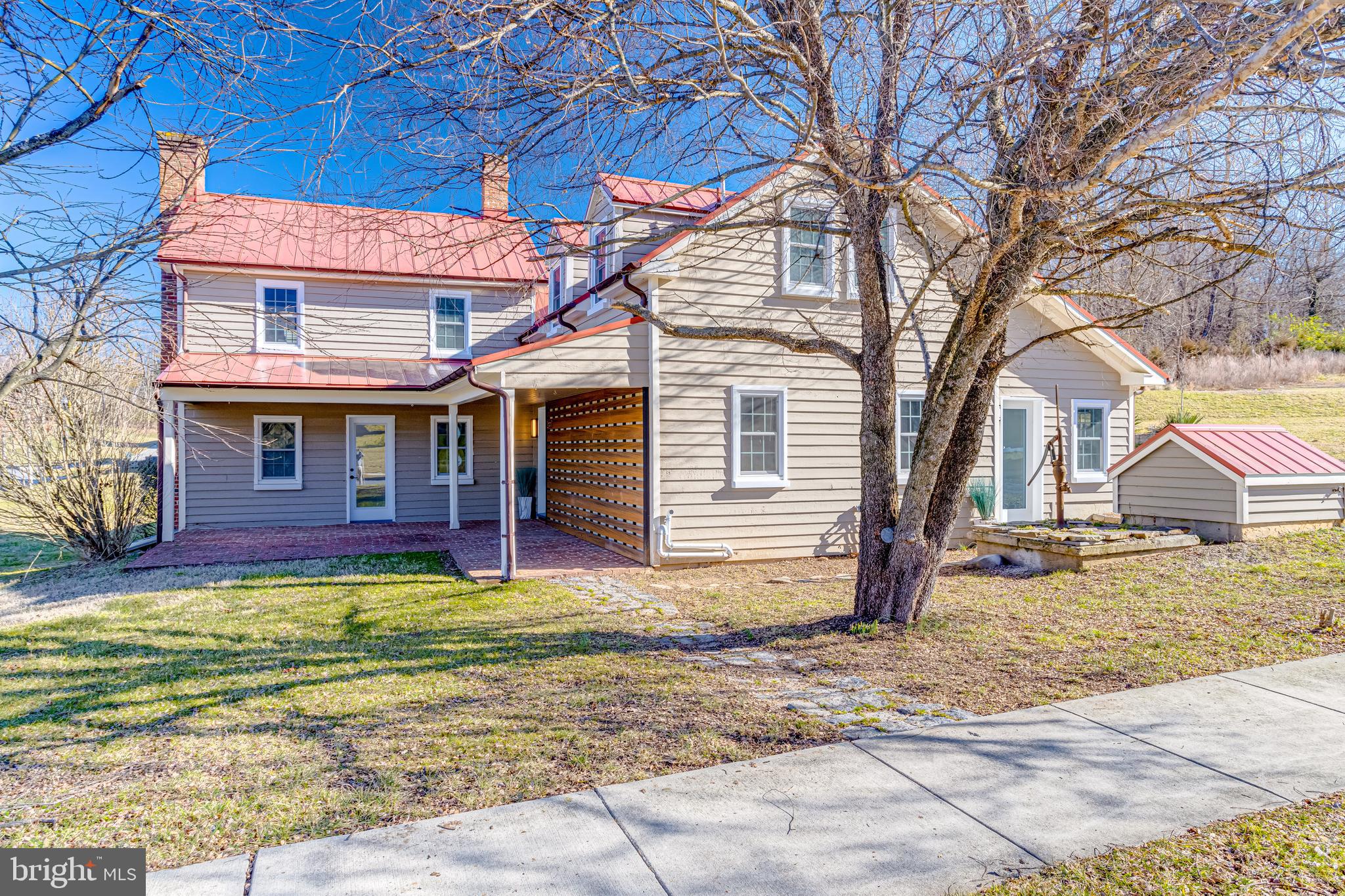 2837 Burrows Ln