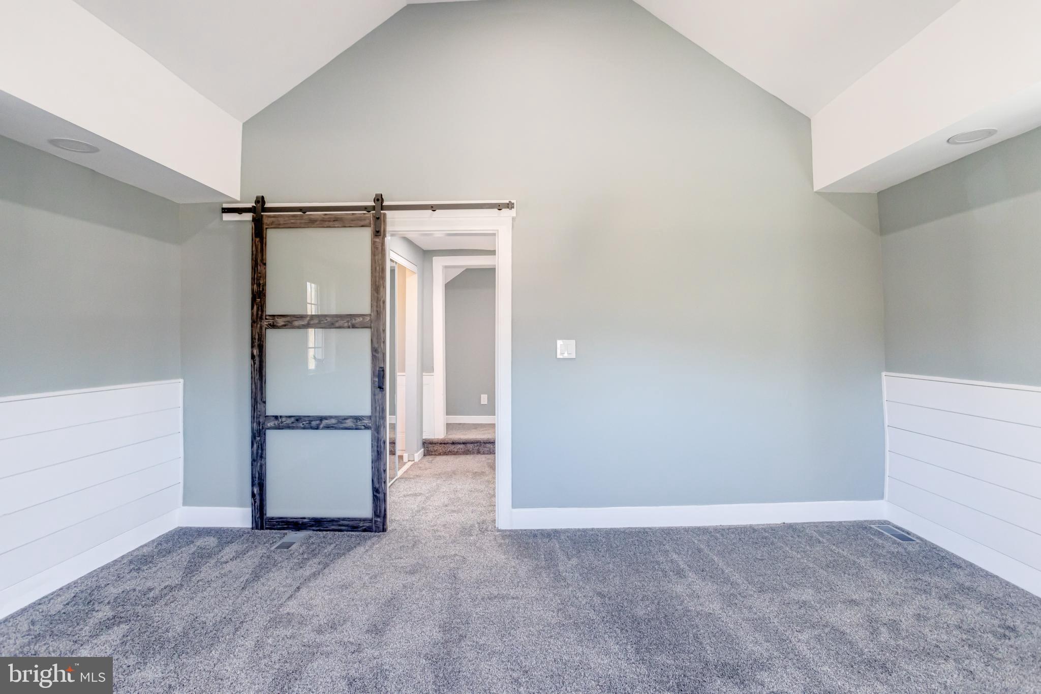 2837 Burrows Ln