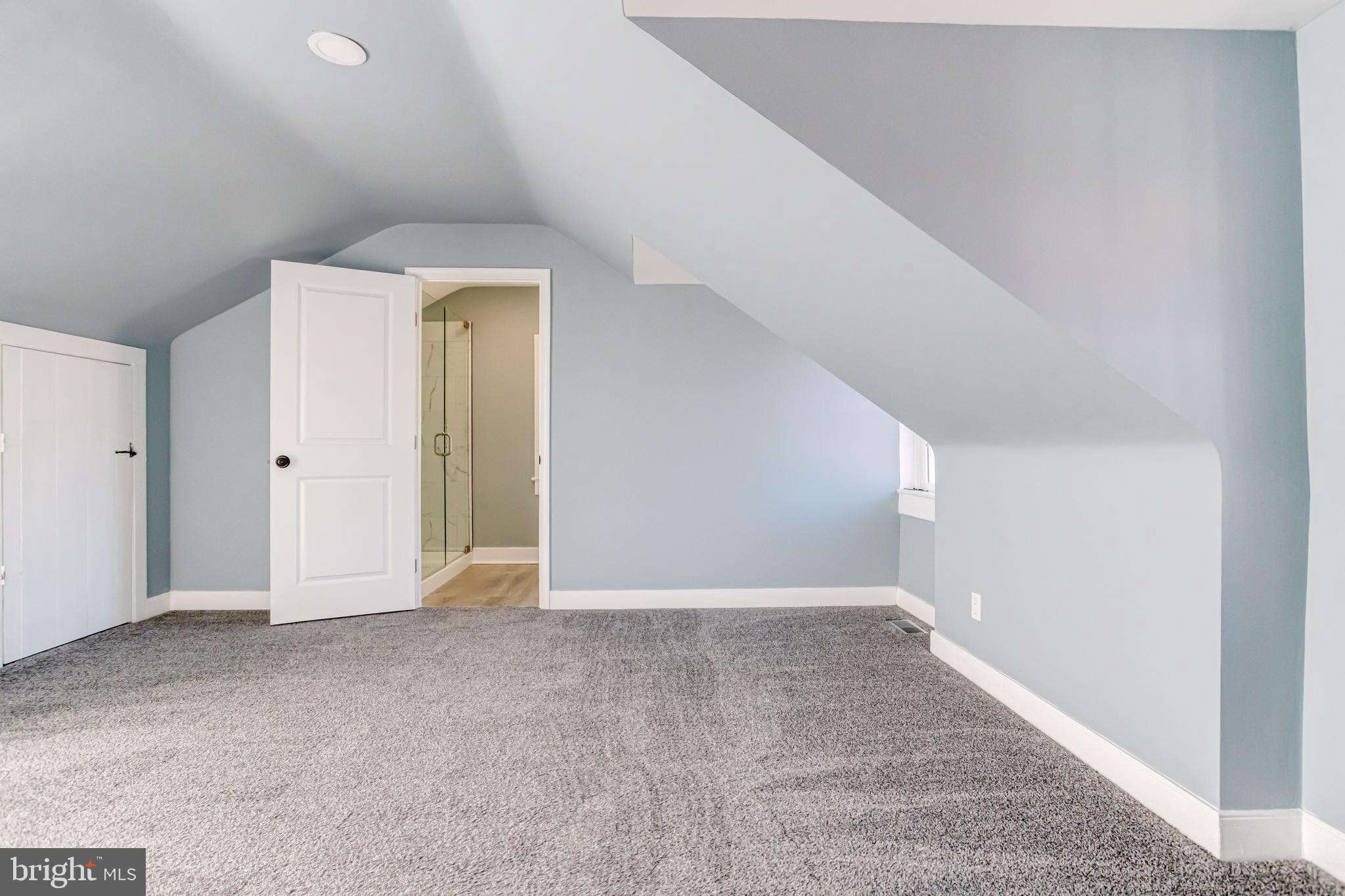 2837 Burrows Ln
