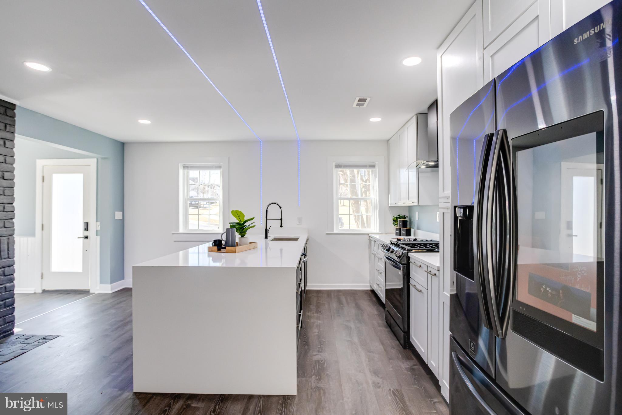 2837 Burrows Ln