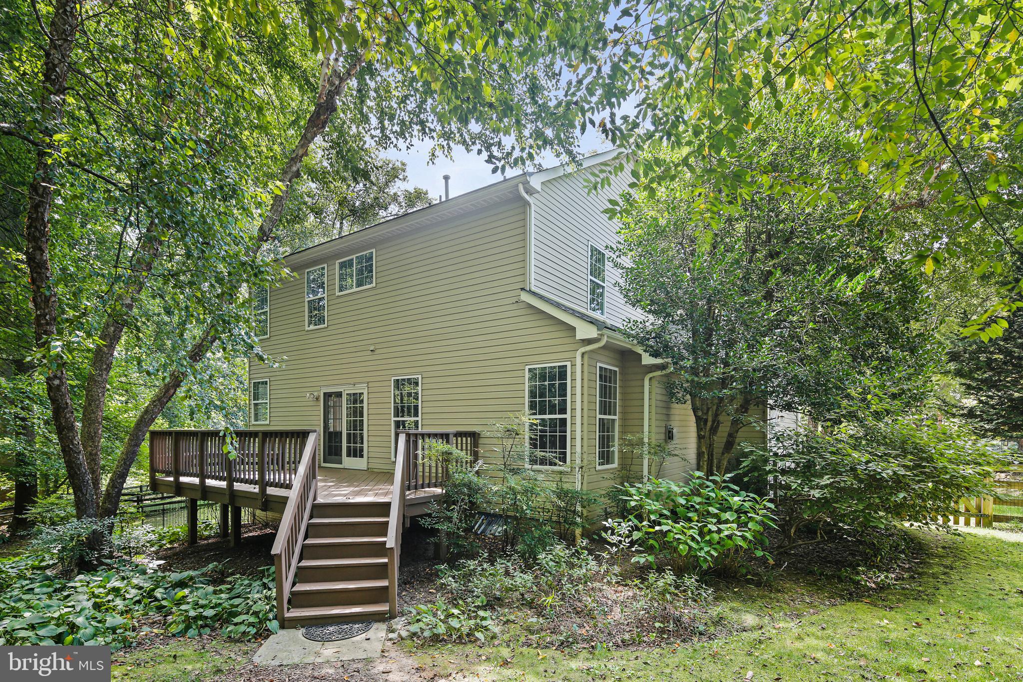5313 Woodlot Rd
