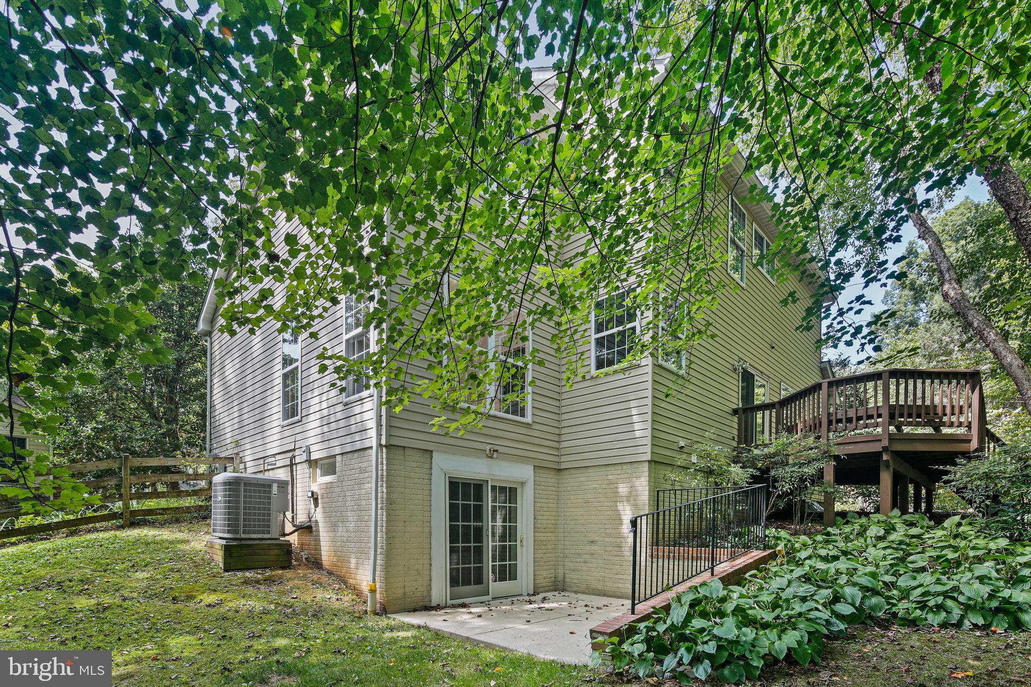 5313 Woodlot Rd