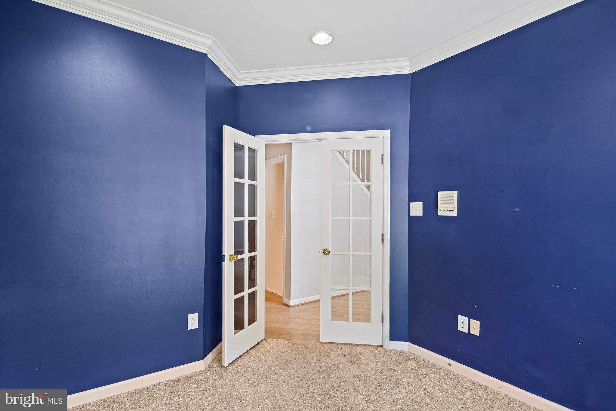 5313 Woodlot Rd