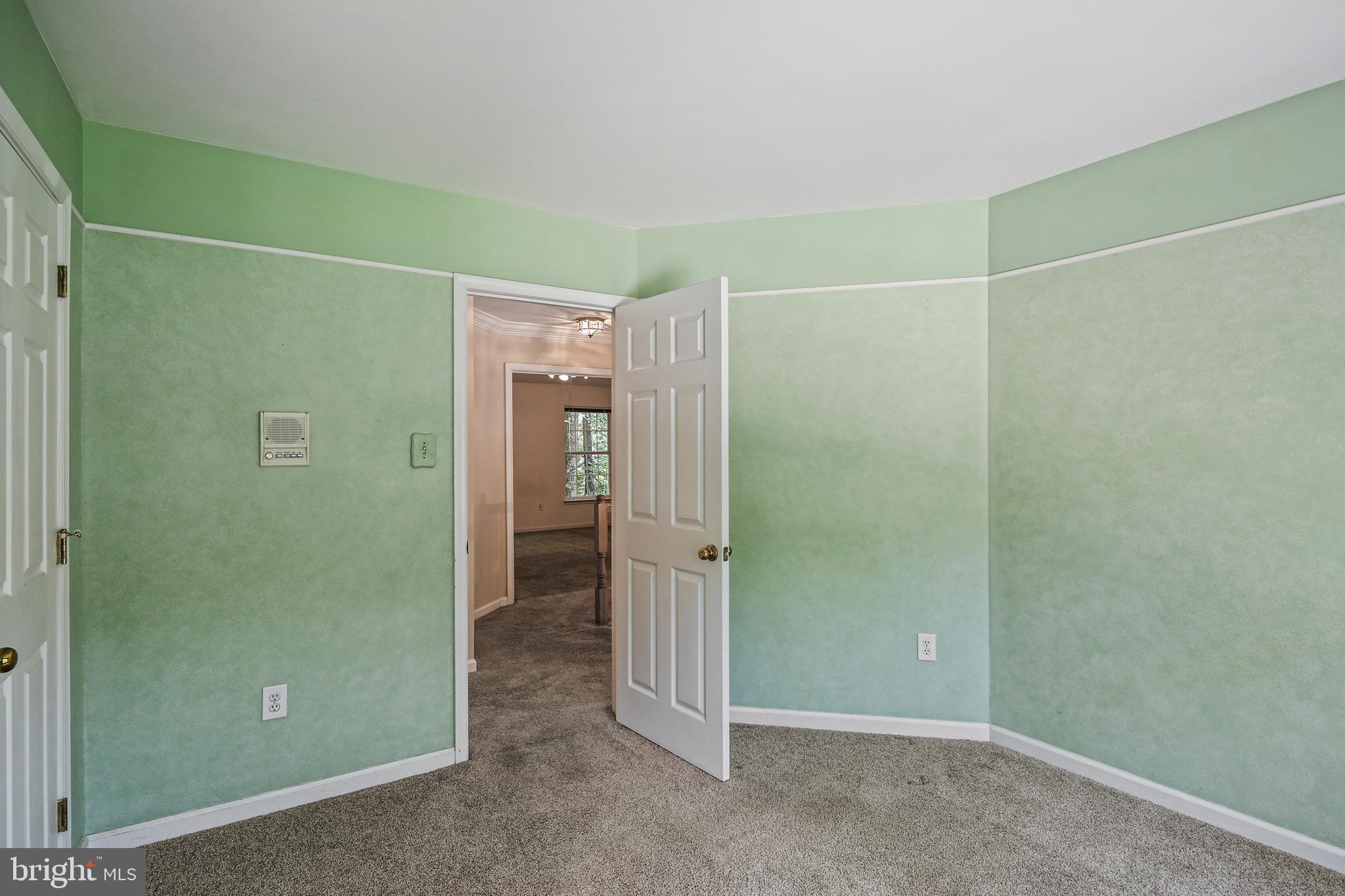 5313 Woodlot Rd