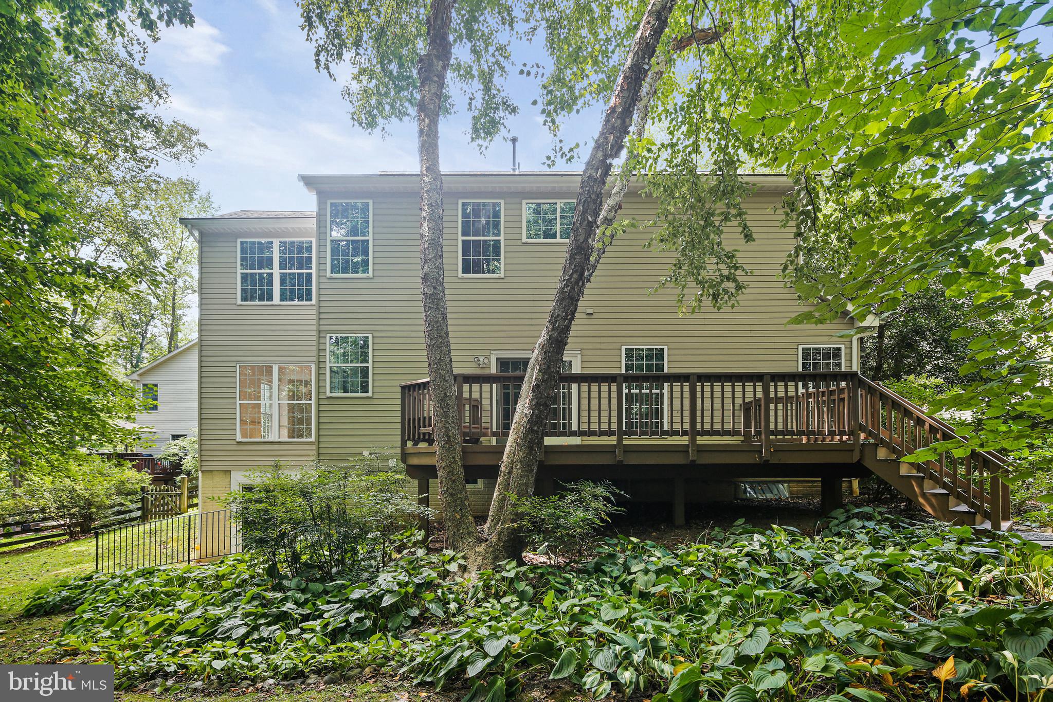 5313 Woodlot Rd