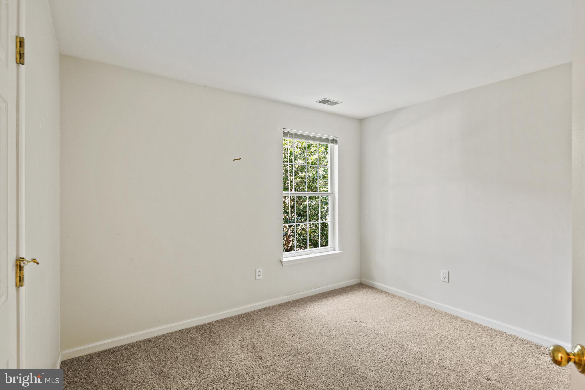 5313 Woodlot Rd