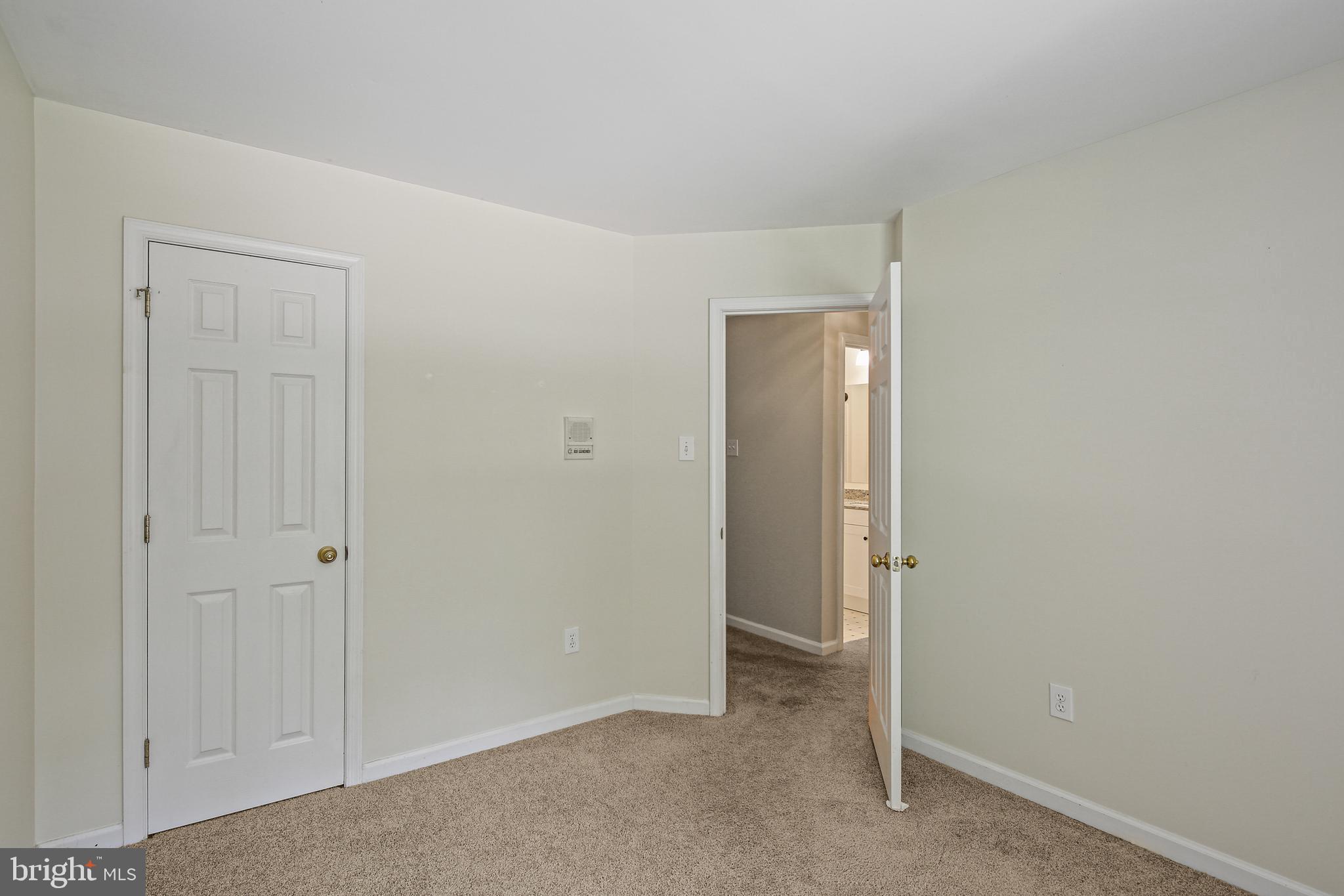 5313 Woodlot Rd