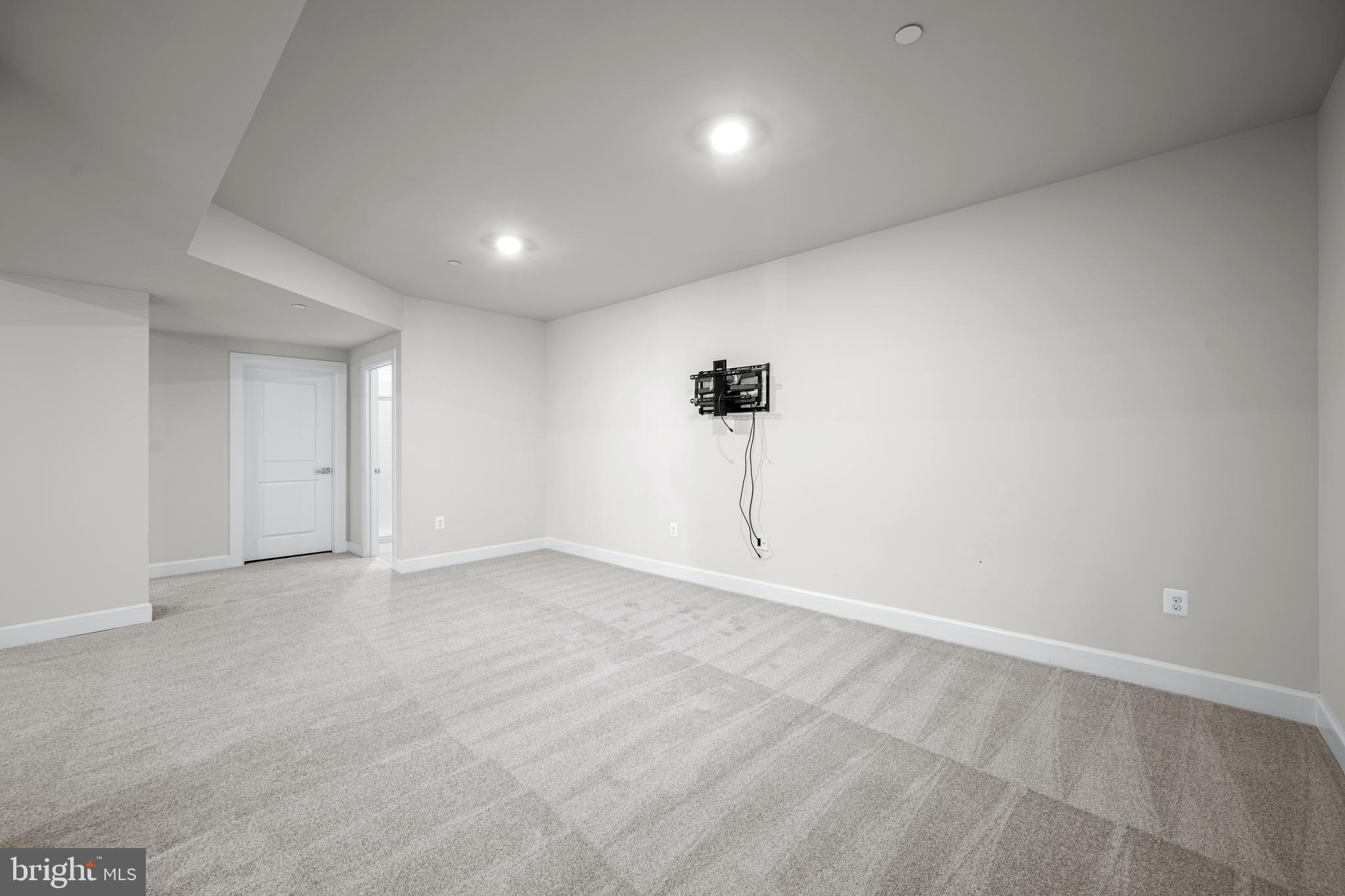 2757 Vardon Ln