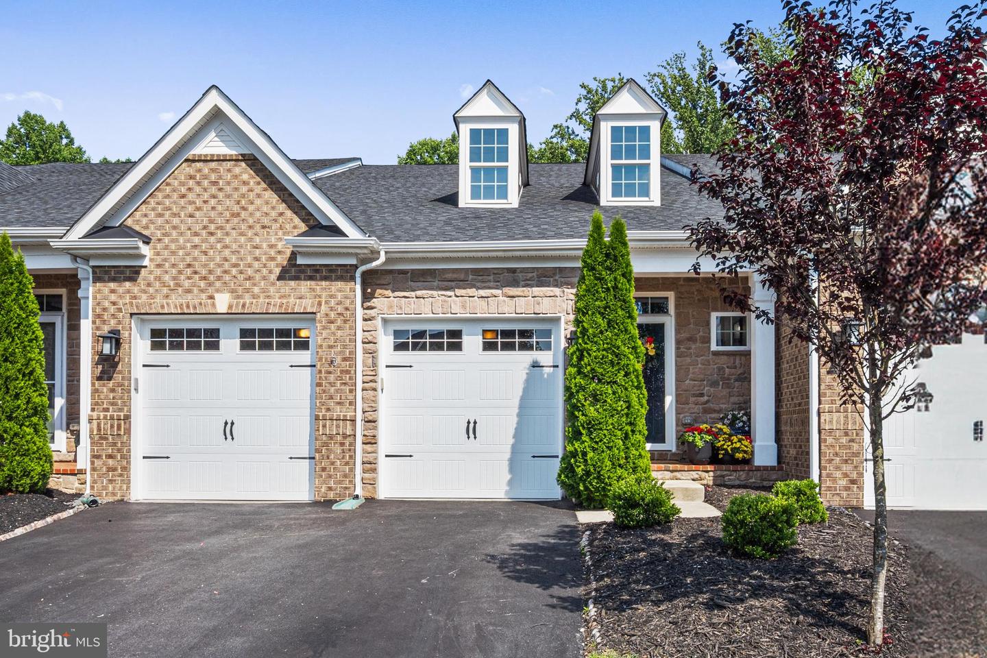2757 Vardon Ln