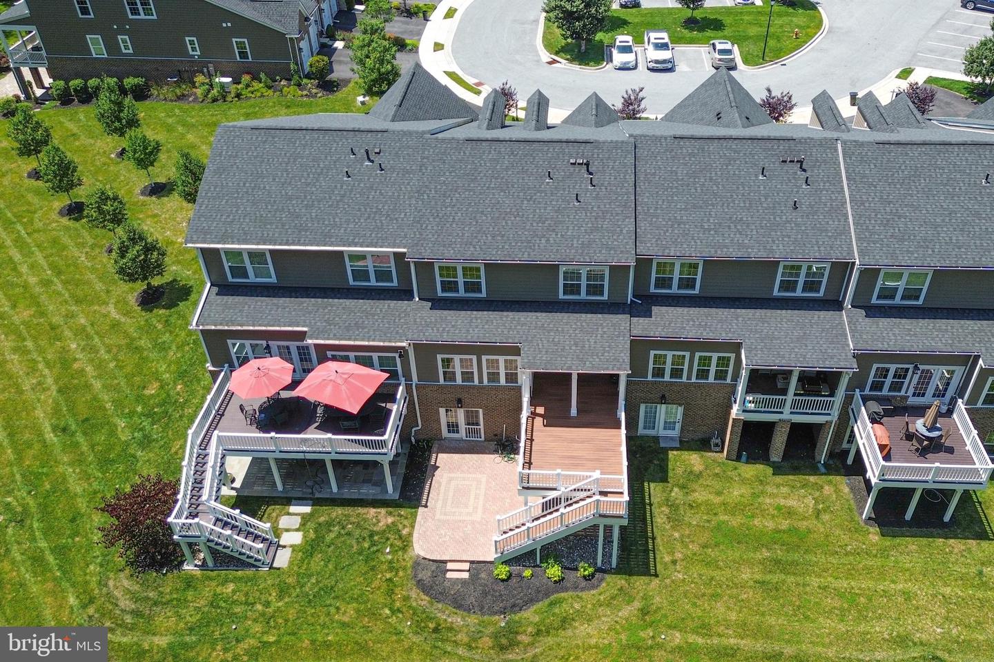 2757 Vardon Ln