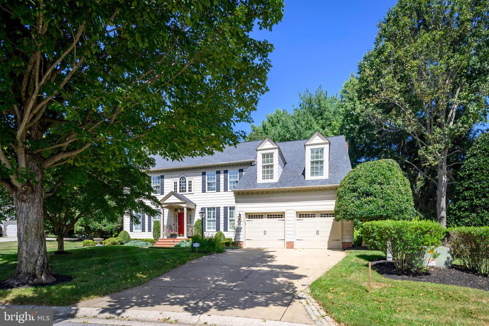 5138 NORTHERN FENCES LANE